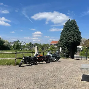 charming-authentic-renovated-farm.valkenburgaandegeul-hotels.com/