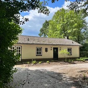 guesthouse-t-oeyenbos.valkenburgaandegeul-hotels.com/